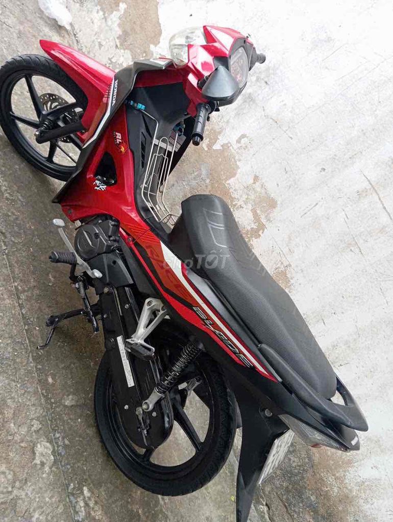 Красные номера автомобилей Honda Blade 2019