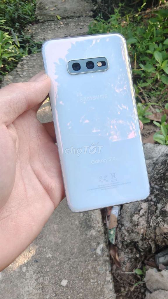 Samsung Galaxy S10e 128GB Trắng. Mua bán Điện thoại tại Quận Ninh Kiều Cần Thơ được đăng bởi Gia Bảo Lê hình 1