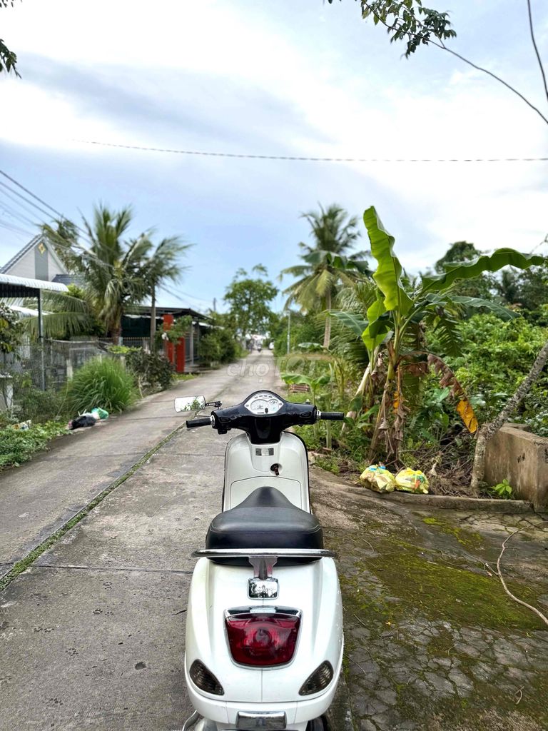 -Vespa Lx 125 Dáng Sang Trọng Máy Êm. Mua bán Xe máy tại Huyện Phong Điền Cần Thơ được đăng bởi Danh Hà hình 6