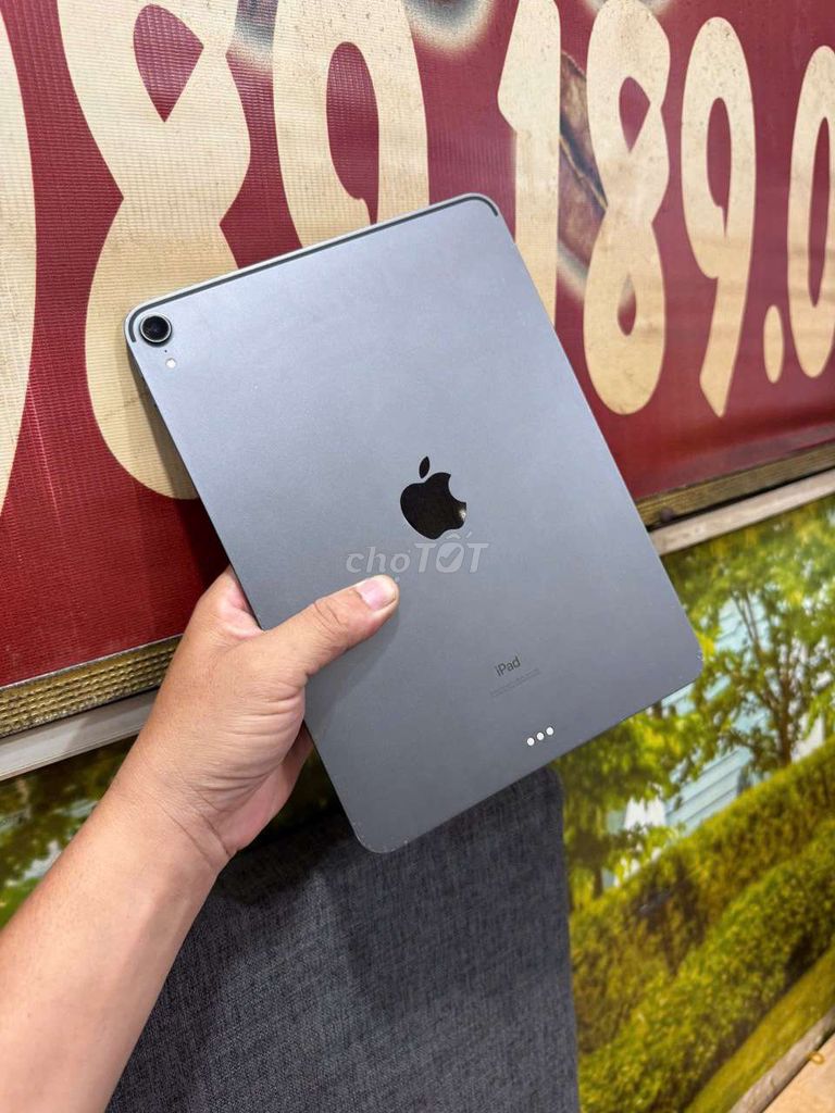 Apple iPad Pro 2018 64GB Xám. Mua bán Máy tính bảng tại Quận Bình Thạnh Tp Hồ Chí Minh được đăng bởi Hoàng Giang hình 1