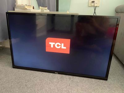 Tivi TCL có 1 vạch ở màn hình