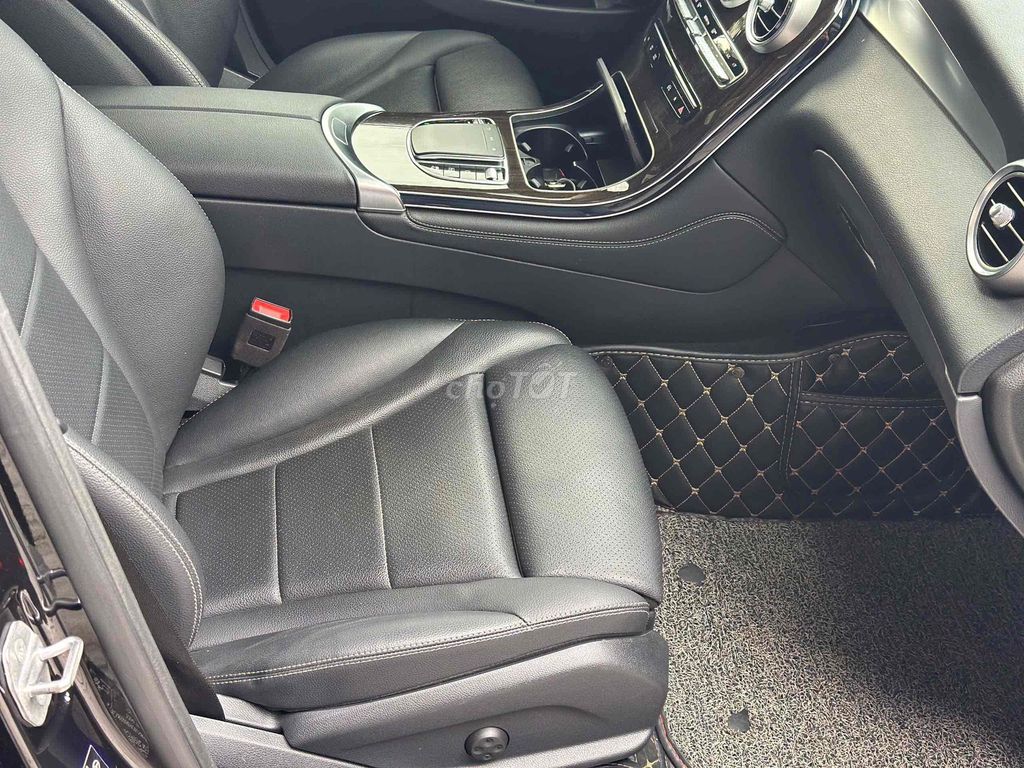 🔴 Mercedes Benz GLC 200 2020 - 23.000 km. Mua bán Ô tô tại Thành phố Biên Hòa Đồng Nai được đăng bởi Tuấn carhouse hình 12