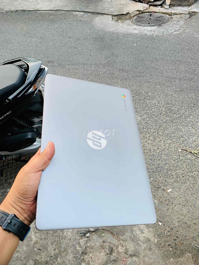 HP Chromebook Ram 8GB SSD 128GB 99% mới. Mua bán Laptop tại Quận Ninh Kiều Cần Thơ được đăng bởi đồ điện tử cũ  hình 1