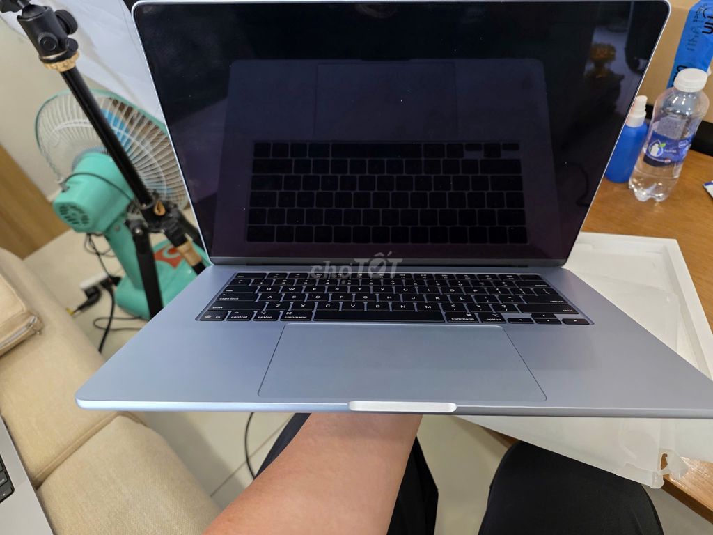 Apple MacBook Air M4 15 inch 24GB/512GB Sac 70W. Mua bán Laptop tại Quận 7 Tp Hồ Chí Minh được đăng bởi Lee hình 1