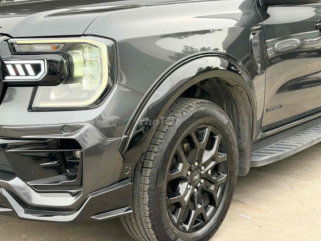 Ford Everest Sport 2023 Xám 31.000 km. Mua bán Ô tô tại Quận Bình Tân Tp Hồ Chí Minh được đăng bởi Nguyễn Huynh hình 5