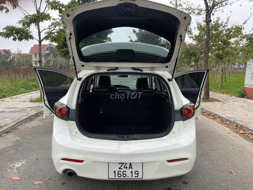 Mazda 3 2011 1.6 AT Sedan - 10000 km. Mua bán Ô tô tại Quận Hà Đông Hà Nội được đăng bởi Tiến Mình hình 5