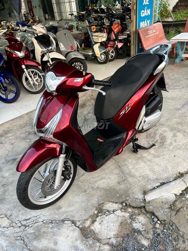 SH 125 2014 xe đẹp Máy Zin (trả góp). Mua bán Xe máy tại Huyện Lai Vung Đồng Tháp được đăng bởi Cửa Hàng Xe Gắn Máy PHONG uy tín hình 4