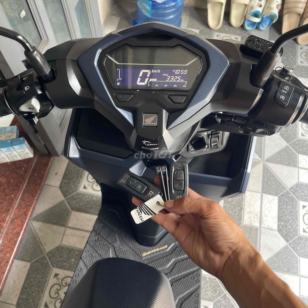 Vario 125 индонезийской сборки спортивная версия, как новый, 1 собств.