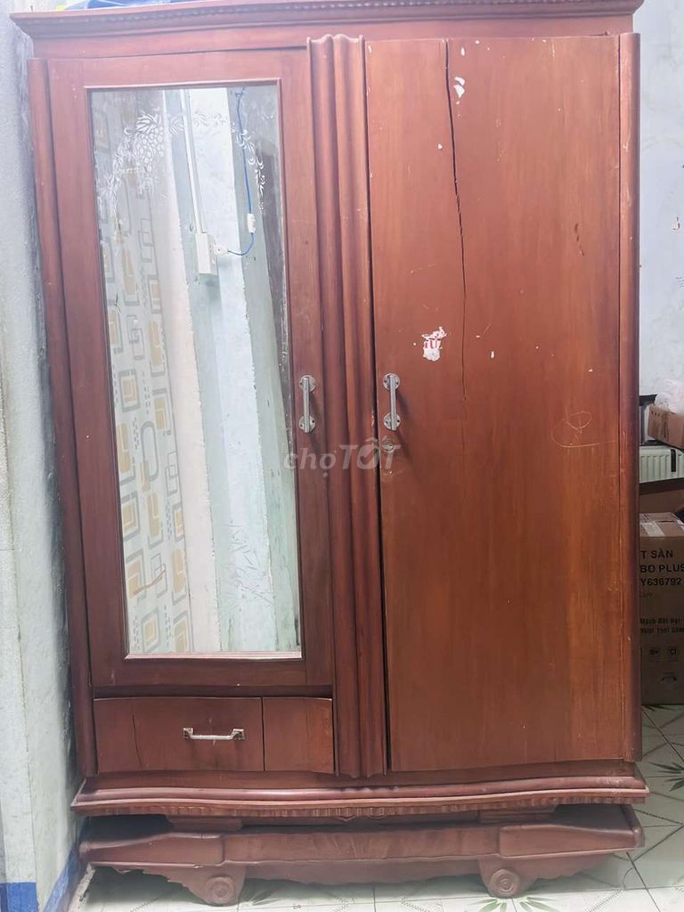 Tủ quần áo gỗ màu Nâu. Mua bán Tủ, kệ gia đình tại Quận Sơn Trà Đà Nẵng được đăng bởi thị hồng nhung trần hình 1