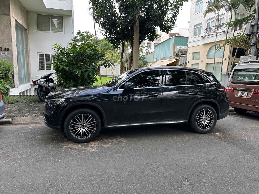 Mercedes Benz GLC 4 matic 2023 - 40000 km. Mua bán Ô tô tại Quận 7 Tp Hồ Chí Minh được đăng bởi Le phuoc duy hình 1