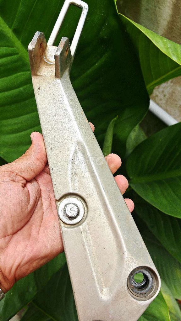 Gác chân dài tháo xe wave thái 110. Mua bán Phụ tùng xe tại Huyện Bình Chánh Tp Hồ Chí Minh được đăng bởi Phụ Tùng Cũ hình 1