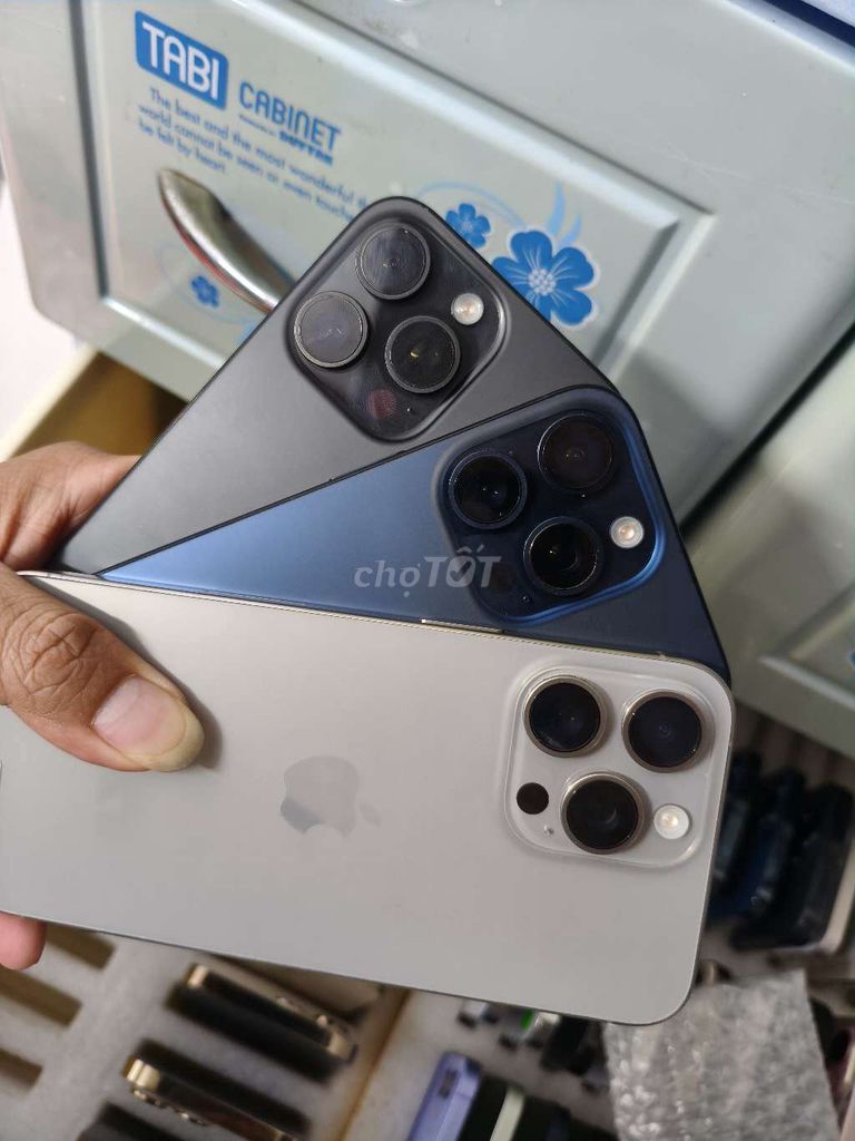 iPhone 15 Pro Max Xám, Xanh dương. Mua bán Điện thoại tại Thành phố Nam Định Nam Định được đăng bởi Tạ Tất Thành hình 1