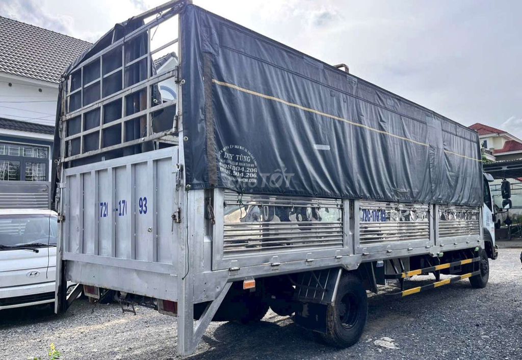 Isuzu frr 2020 tải 6t2 thùng dài 6m7 bửng nâng. Mua bán Xe tải, xe ben tại Huyện Bắc Tân Uyên Bình Dương được đăng bởi hồng thanh hình 2