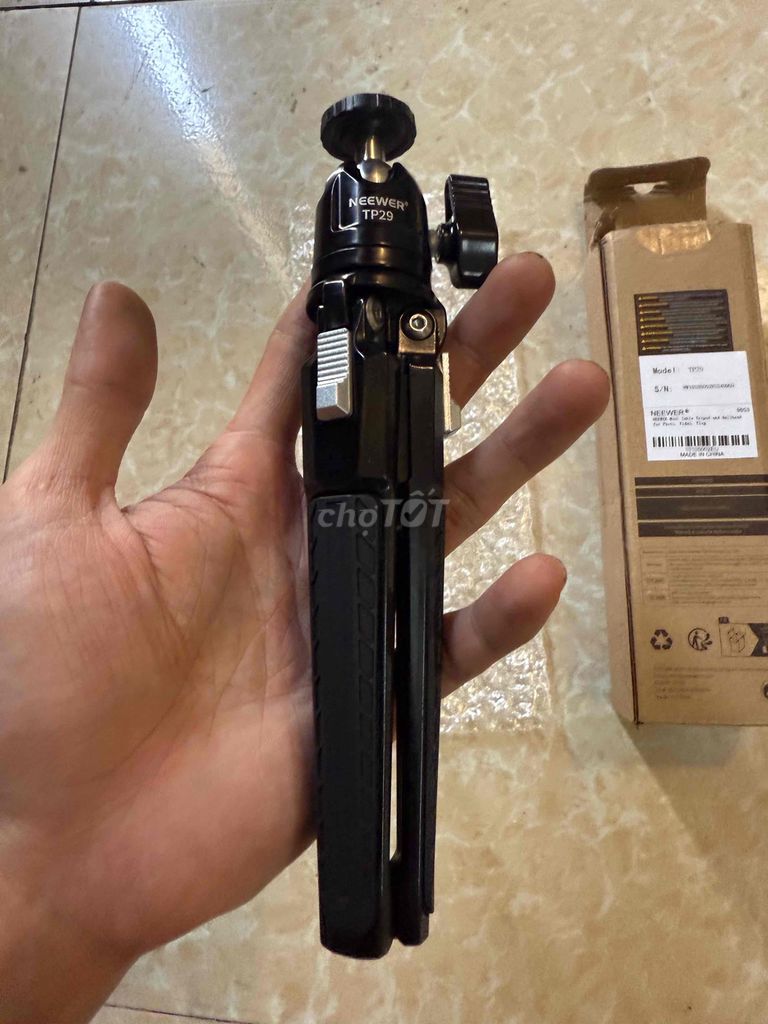 Chân máy ảnh NEEWER TP29 Đen. Mua bán Phụ kiện (Màn hình, Chuột...) tại Huyện Phú Xuyên Hà Nội được đăng bởi Cao văn nguyên hình 1