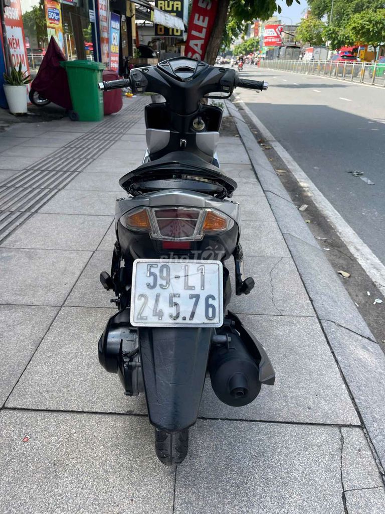 Yamaha Luvias 2013 серебристый и черный