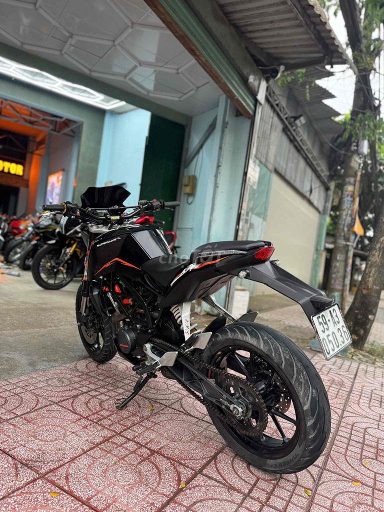 KTM Duke 200 biển số thành phố chính chủ. Mua bán Xe máy tại Huyện Bình Chánh Tp Hồ Chí Minh được đăng bởi Phong Vũ hình 4