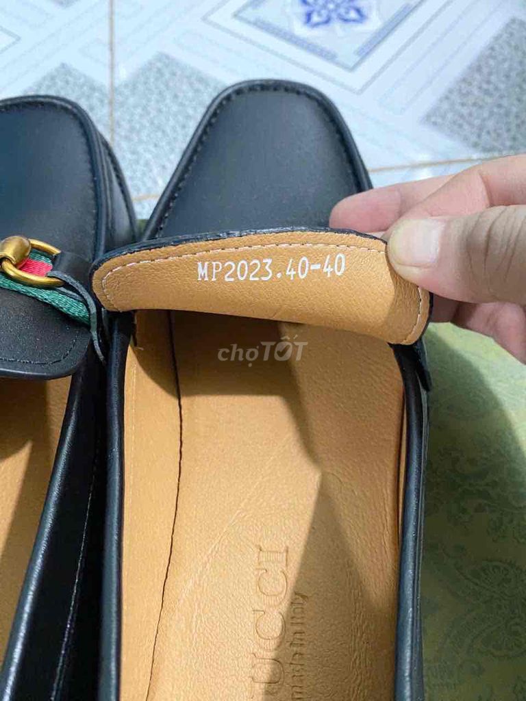 Giày giccii  mới size 40