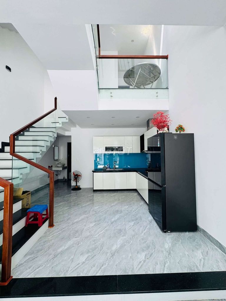 Modern 3-storey house with rooftop in Nam Hòa Xuân — photo 2