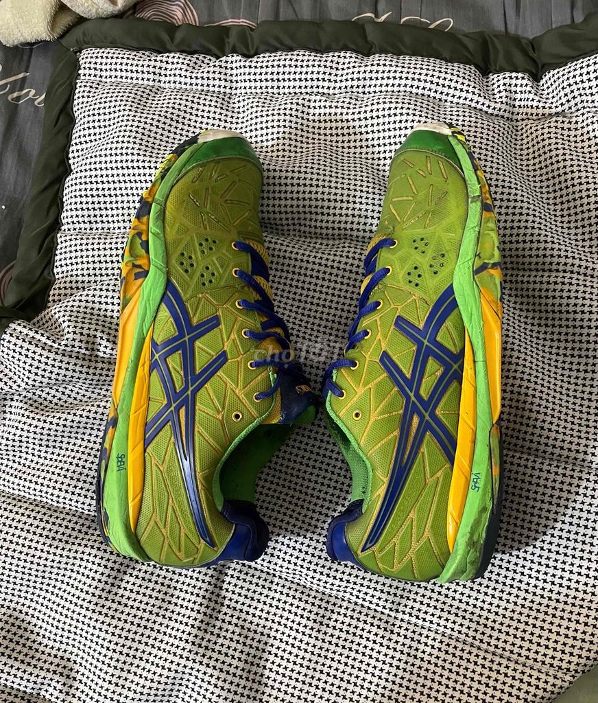 Asics gel size 43,5 (27,5cm)chính hãng đế còn chơi