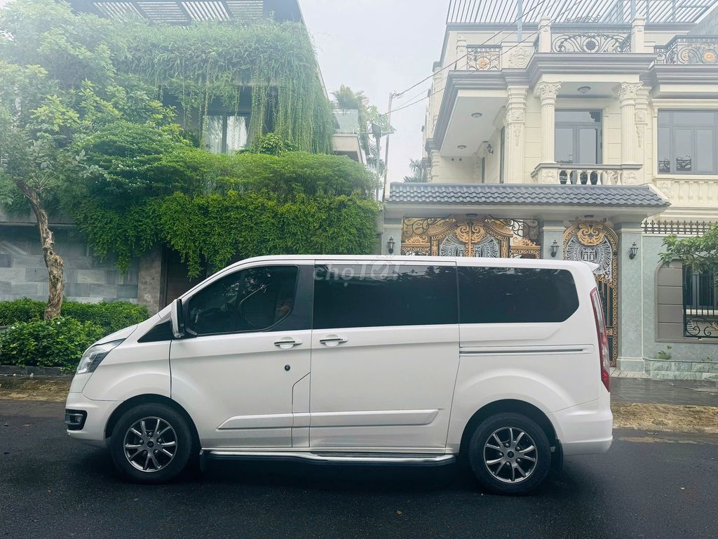 Ford Tourneo Titanium 2019, bảo hành 2026, vay 75%. Mua bán Ô tô tại Quận Tân Phú Tp Hồ Chí Minh được đăng bởi Đức hình 3