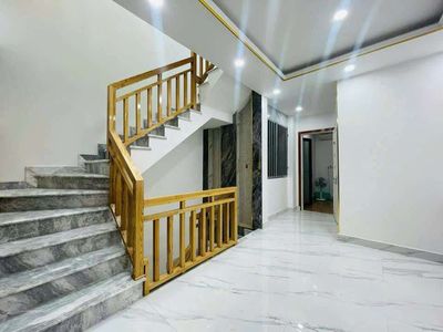 Bán Shophouse Lakeview City 5x20 Hoàn Thiện Cơ Bản Có Thang Máy 20,5Tỷ. Mua bán văn phòng, mặt bằng kinh doanh tại Thành phố Thủ Đức Tp Hồ Chí Minh được đăng bởi Võ Hữu Nhân