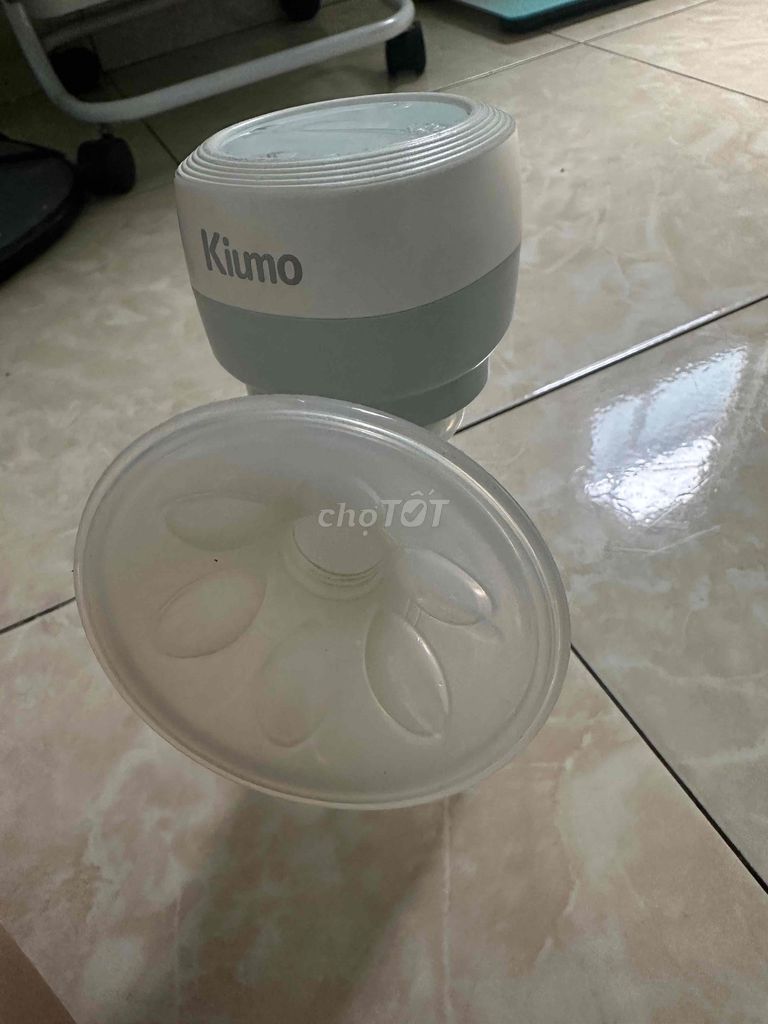 Máy hút sữa Kiumo Cao su Trắng, Xanh nhạt. Mua bán Mẹ và bé tại Quận Phú Nhuận Tp Hồ Chí Minh được đăng bởi Khuu thi truc phuong hình 1