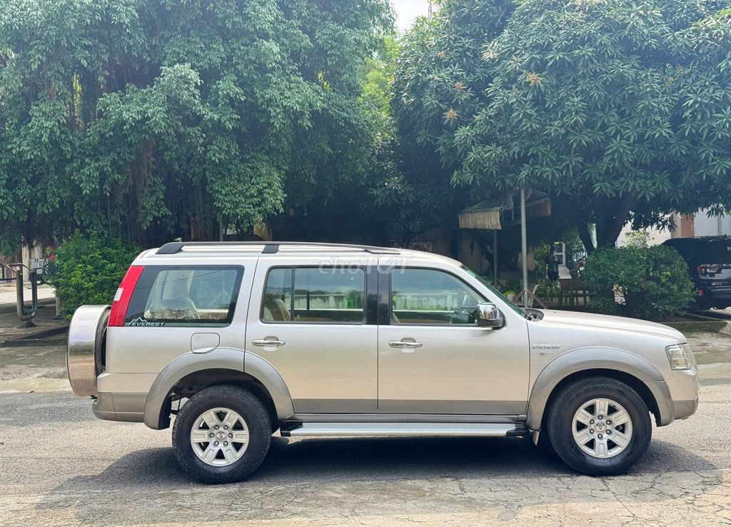 FORD EVEREST 2009 MÁY DẦU SỐ TỰ ĐỘNG. Mua bán Ô tô tại Huyện Hóc Môn Tp Hồ Chí Minh được đăng bởi CHỢ Ô TÔ AN SƯƠNG hình 8