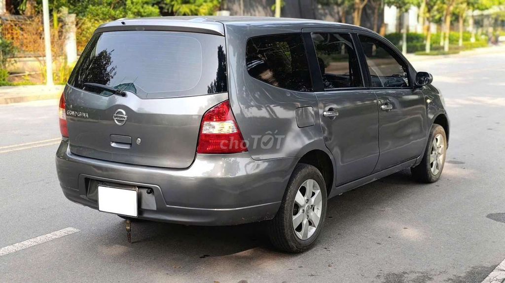 Nissan Livina 2011 1.8MT Xám. Mua bán Ô tô tại Quận Cầu Giấy Hà Nội được đăng bởi Thăng ManyCar hình 5