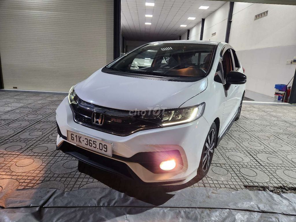 Honda Jazz RS 1.5AT 2018 38000 km. Mua bán Ô tô tại Thành phố Thủ Đức Tp Hồ Chí Minh được đăng bởi BÌNH VÌNH PHÚ CHUYÊN XE LƯỚT BAO TEST HÃNG  hình 2