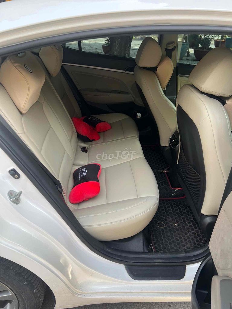 Hyundai Elantra 2018 1.6 AT - 1 km. Mua bán Ô tô tại Quận 12 Tp Hồ Chí Minh được đăng bởi helo hình 5