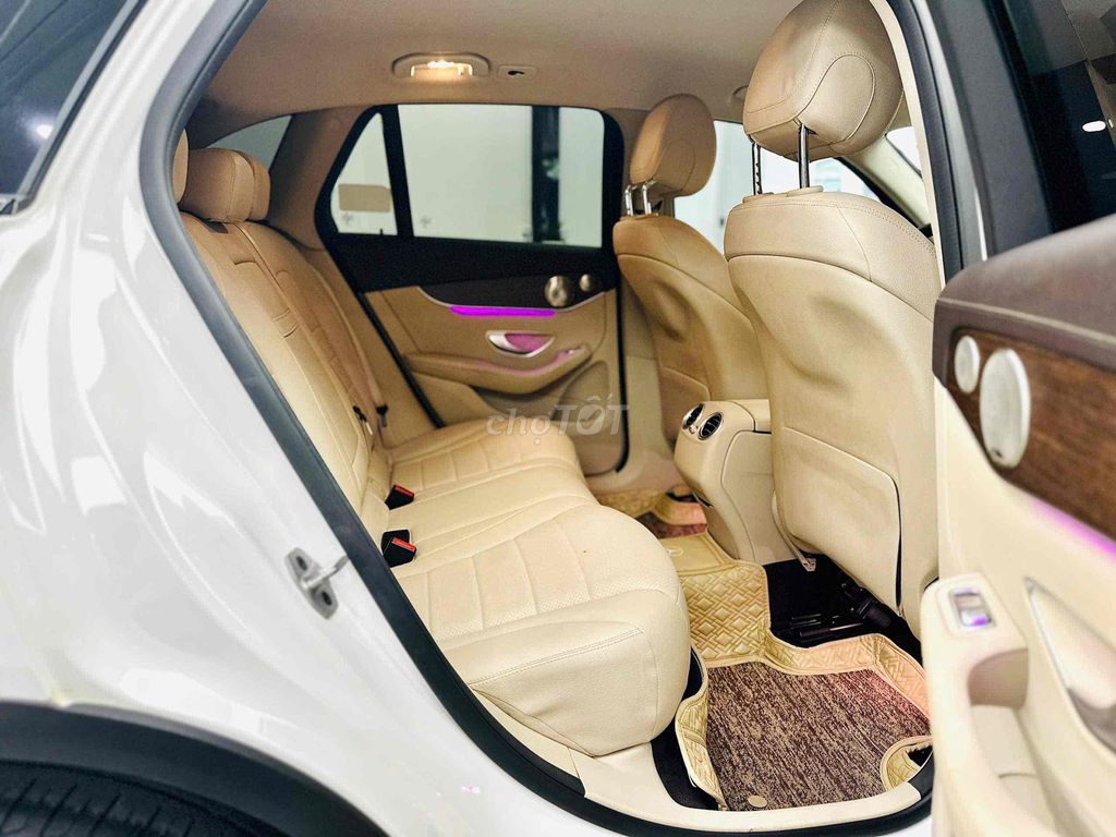 Mercedes GLC200 4Matic 2022 V1. Mua bán Ô tô tại Quận 7 Tp Hồ Chí Minh được đăng bởi Hoàng Anh Tuấn hình 12