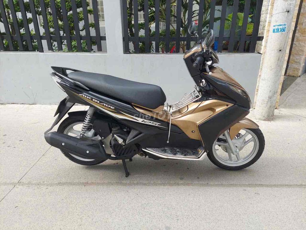 Honda Air Blade 2013 золотистый