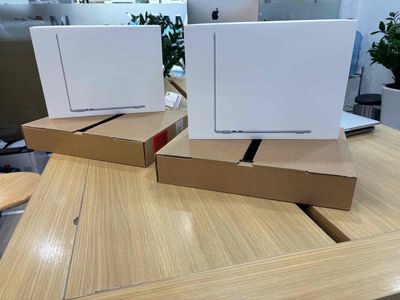 Macbook Air 13 2025 M4 New seal. Mua bán Laptop tại Quận 10 Tp Hồ Chí Minh được đăng bởi Hiệp