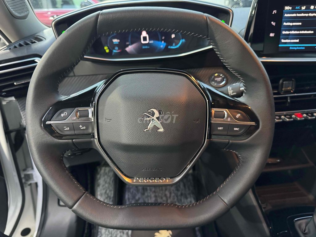Peugeot 2008 2024 GT Line 1.2 AT - 3600 km. Mua bán Ô tô tại Thành phố Thủ Đức Tp Hồ Chí Minh được đăng bởi Long Auto Vạn Phúc hình 18