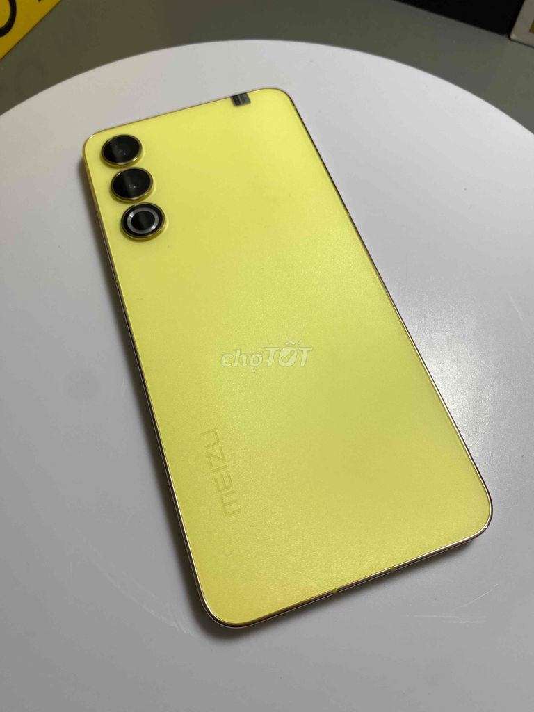 Meizu 20 12GB/256GB Vàng. Mua bán Điện thoại tại Thành phố Nam Định Nam Định được đăng bởi TRÍ DŨNG STORE hình 1