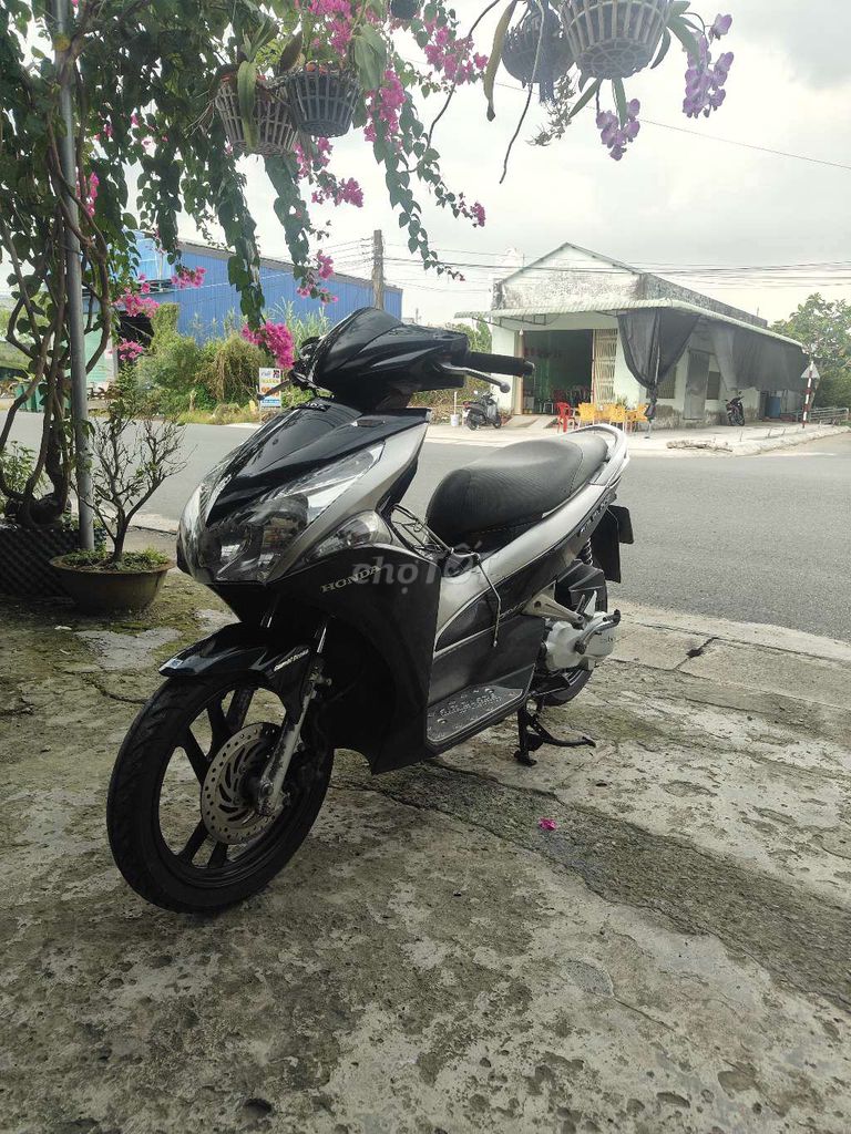 HONDA AIRBLADE FI MÁY ZIN ÊM. Mua bán Xe máy tại Huyện Bình Tân Vĩnh Long được đăng bởi MƯỜI   BÌNH TÂN VL hình 1