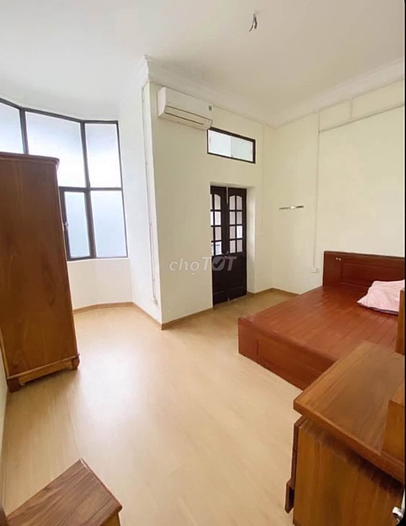Трехэтажный дом на улице Ауко, Тейхо, 50 м²/этаж