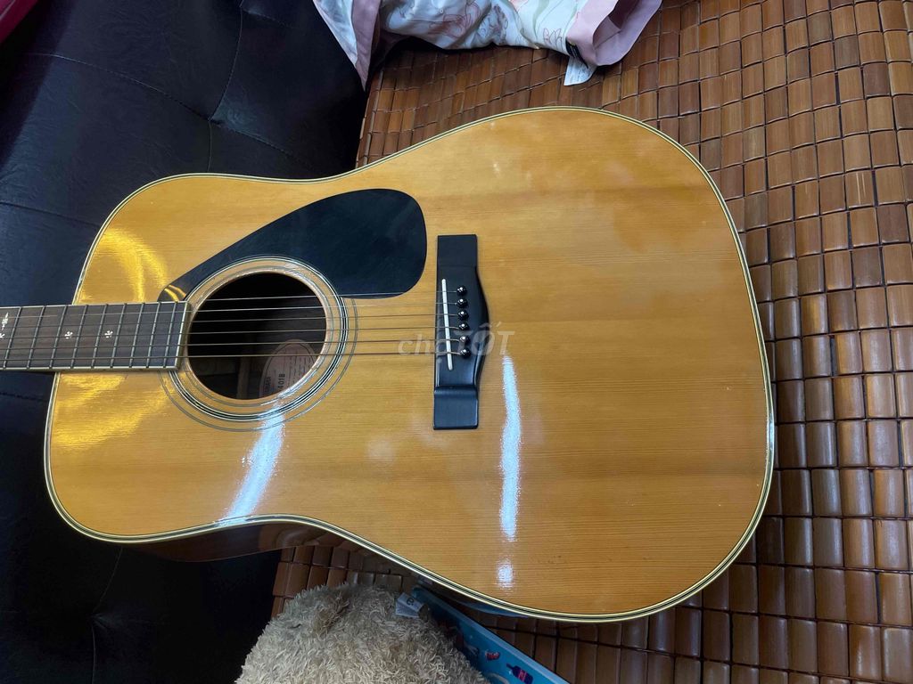 Guitar Yamaha FG-401a