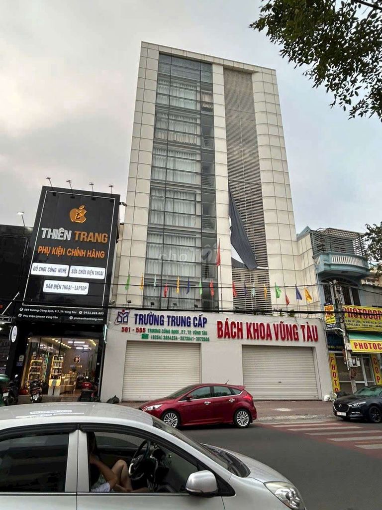8-этажное здание 2000 м² с фасадом на ул. Чыонг Конг Динь