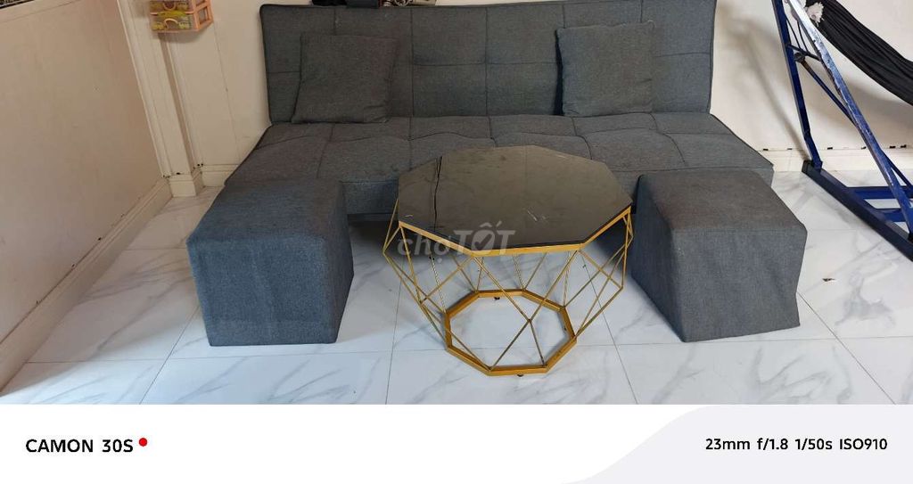 Bộ bàn ghế sofa Vải Kim loại Xám Vàng. Mua bán Bàn ghế tại Huyện Trảng Bom Đồng Nai được đăng bởi Đinh Tuấn hình 1