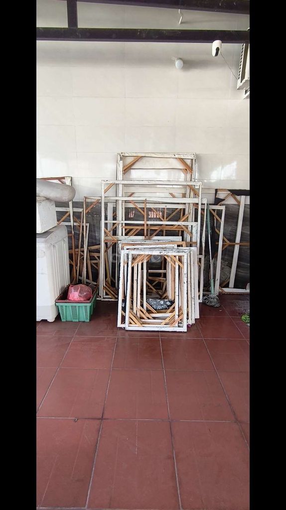 Khung tranh gỗ sơn dầu đã sử dụng. Mua bán Đồ sưu tầm, đồ cổ tại Quận Liên Chiểu Đà Nẵng được đăng bởi VIỆT TRITON  hình 1