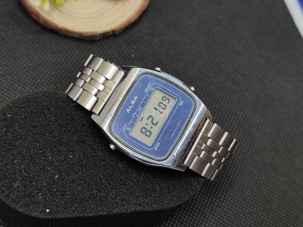 Alba Đồng hồ điện tử mặt 32mm cổ điển dây thép cũ. Mua bán Đồng hồ tại Quận Cái Răng Cần Thơ được đăng bởi Maidosi hình 1