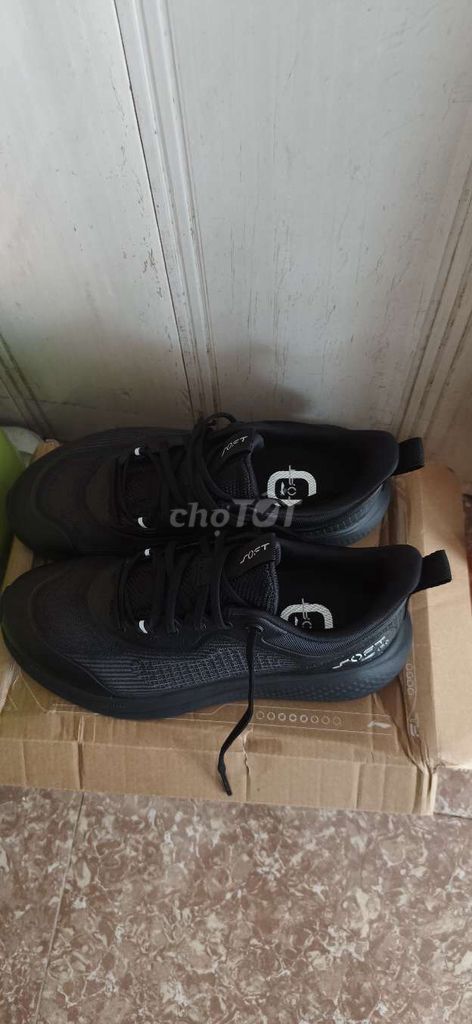 Giày thể thao Li-Ning Soft Go 3 size 41. Mua bán Giày dép tại Huyện Thái Thụy Thái Bình được đăng bởi Nguyenx toản hình 1