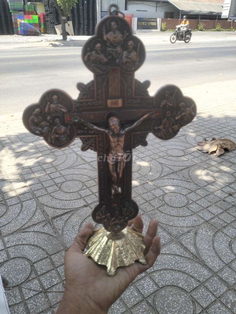 Tượng thánh giá Kim loại Nâu. Mua bán Đồ sưu tầm, đồ cổ tại Huyện Hóc Môn Tp Hồ Chí Minh được đăng bởi Phước Trọc  hình 1