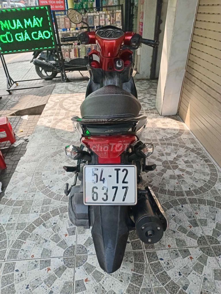 Yamaha Nouvo 4 Đỏ đen. Mua bán Xe máy tại Quận 7 Tp Hồ Chí Minh được đăng bởi Lê Xuân Thứ hình 5