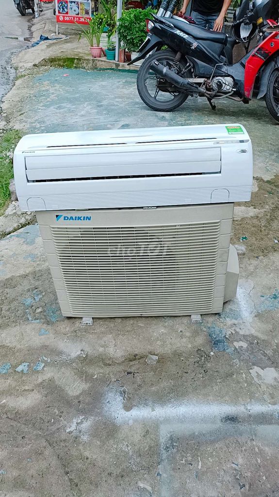 Máy lạnh Daikin 1hp zin đẹp