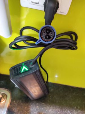 Sạc xe máy điện VinFast. Mua bán Phụ tùng xe tại Huyện Thanh Trì Hà Nội được đăng bởi ĐOÀN DỰ