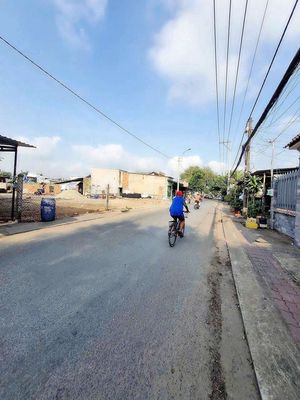 Cần Bán  đất mặt tiền kinh doanh buôn bán. dt: 5x36m.