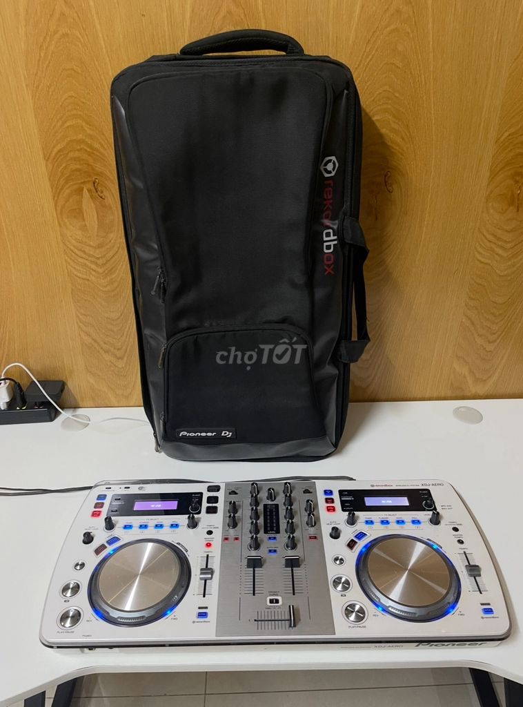 Bộ điều khiển Pioneer DDj Aero Dj+Hộp đựng bằng da. Mua bán Tivi, Âm thanh tại Thành phố Vũng Tàu Bà Rịa - Vũng Tàu được đăng bởi Reagan Wakeling hình 1