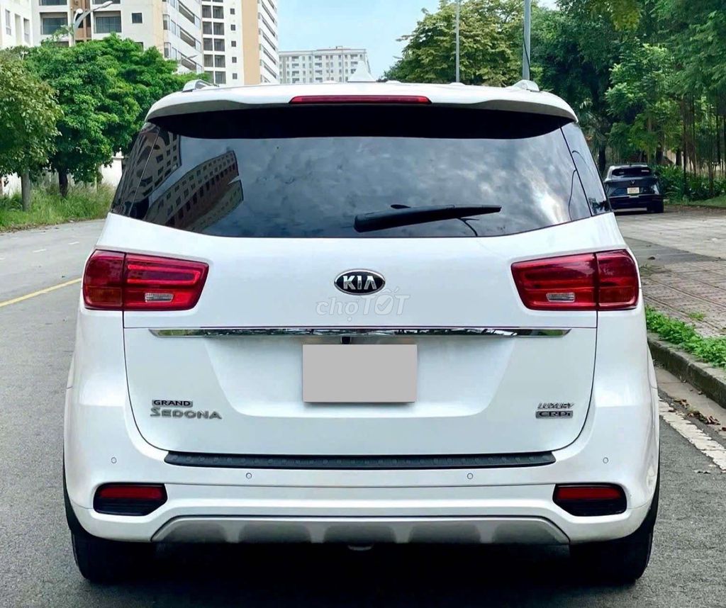 KIA Sedona 2021 Trắng 57.000 km. Mua bán Ô tô tại Thành phố Thủ Đức Tp Hồ Chí Minh được đăng bởi Ms Hiệp  hình 1